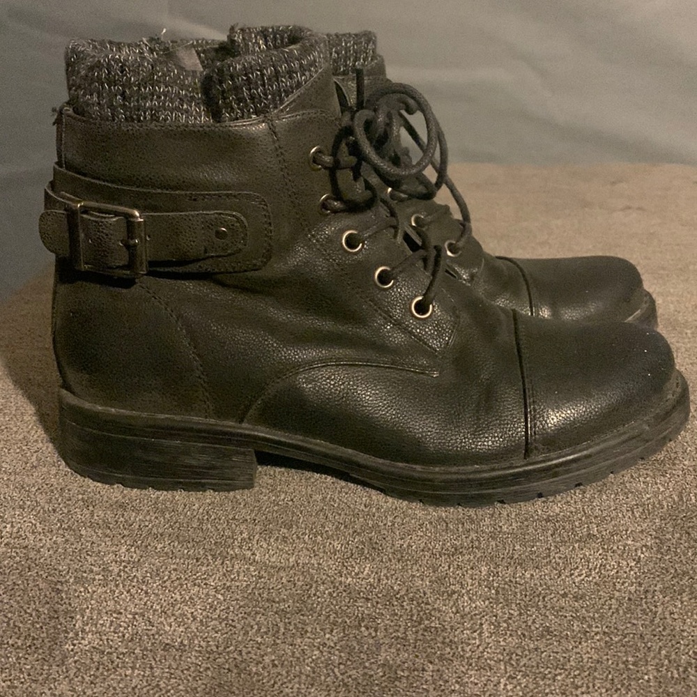 Hot tomato boots